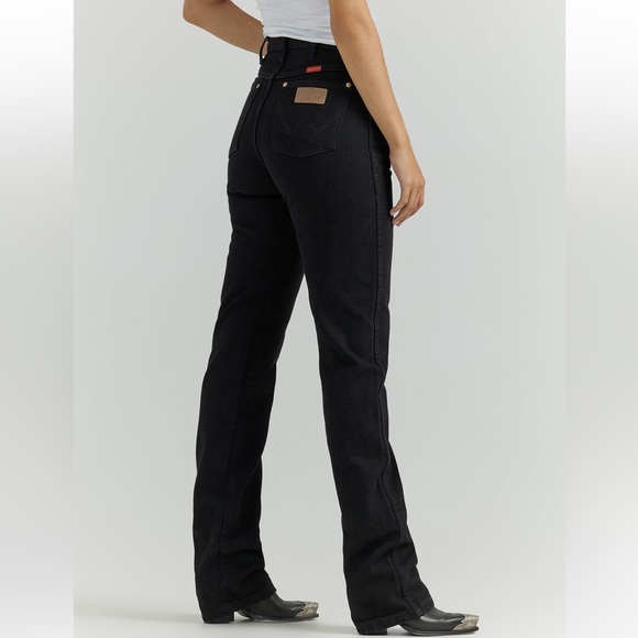 Wrangler Cowboy Cut black denim pants. 31 x 32. NWT never been worn - Picture 2 of 4